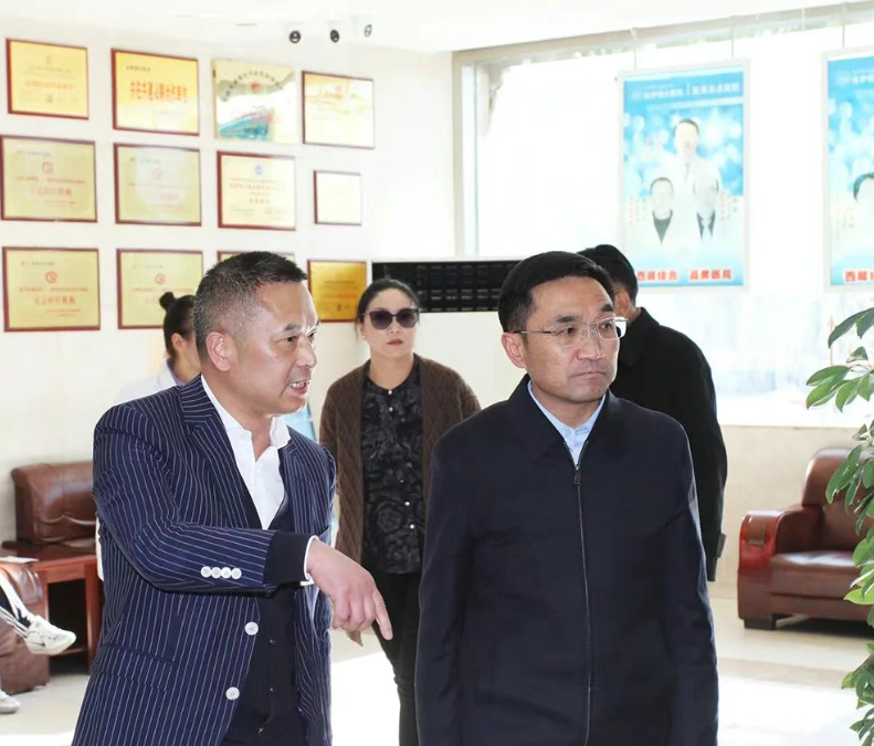 拉萨市副市长一行来我院调研指导